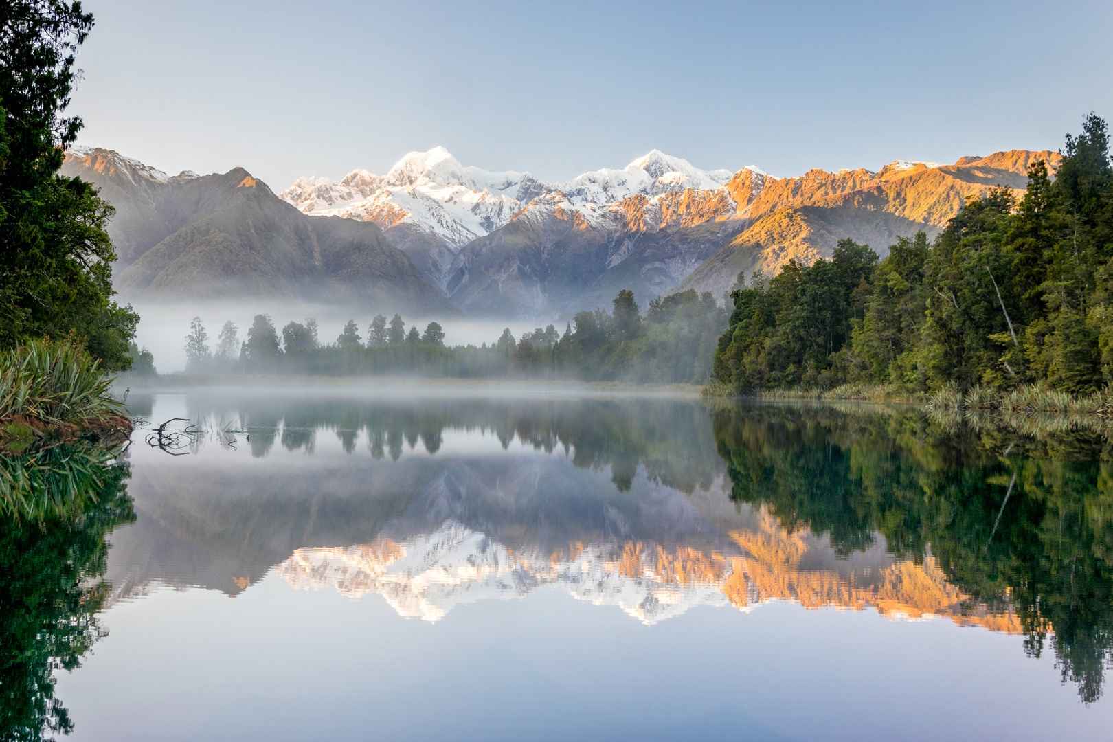 Mt cook mountain in south island of New Zealand