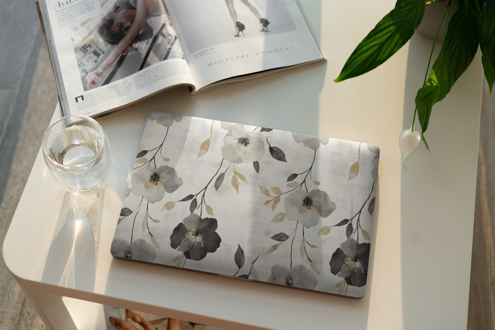 Alternative view of Laptop Skin | Floral 74
